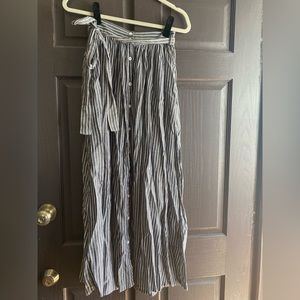 Maxi skirt size small